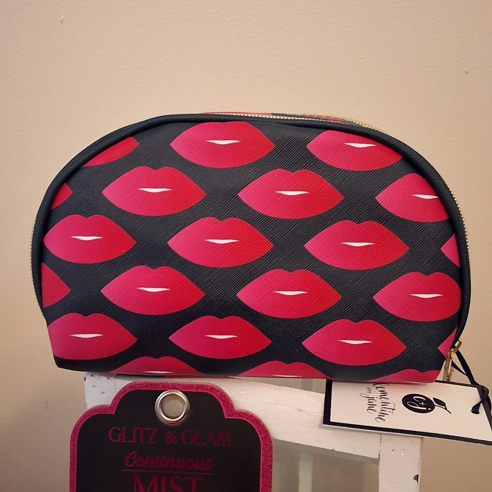 NEW Gift Set, Cosmetic Case & Glitter Sprayer - Picture 8 of 9